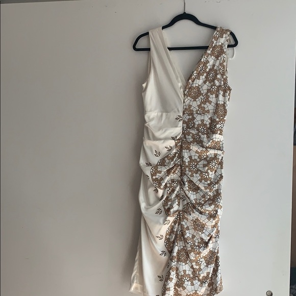 Le château satin V-neck dress - Picture 2 of 4